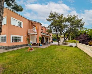 Jardí de Casa o xalet en venda en Batres amb Calefacció, Jardí privat i Terrassa