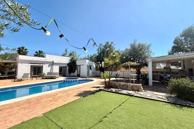 Casa-chalet en Alquiler en San Miguel de Salinas