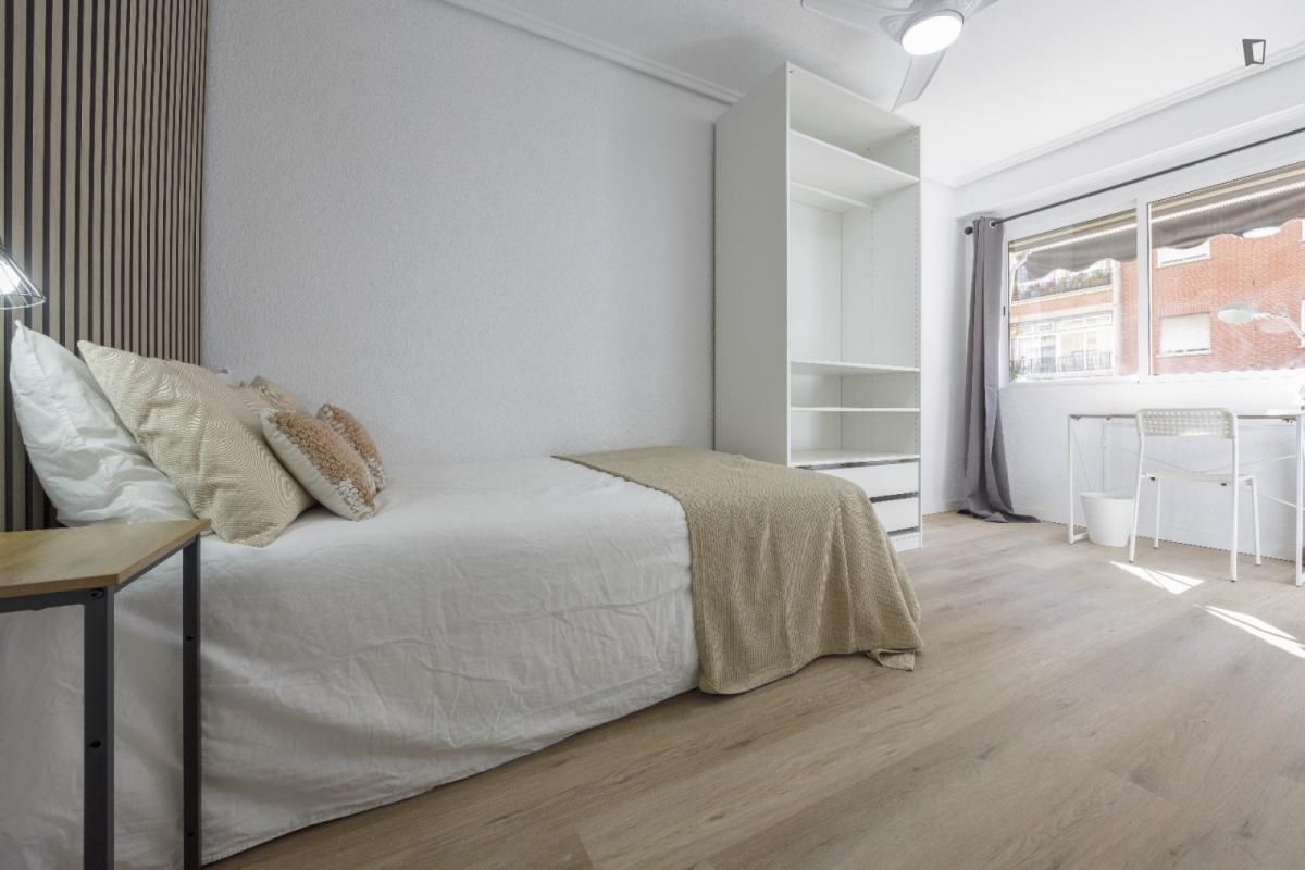 Apartment to share in Els Orriols