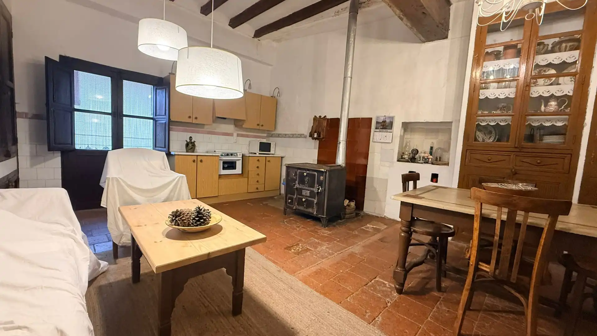 Cuina de Casa o xalet en venda en Mosqueruela amb Jardí privat, Terrassa i Traster