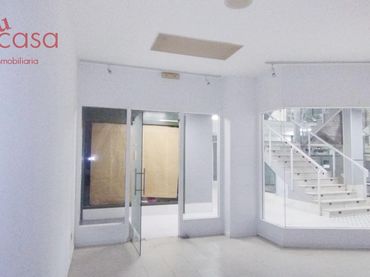 Local comercial en venda a Calle JUAN BRAVO 6