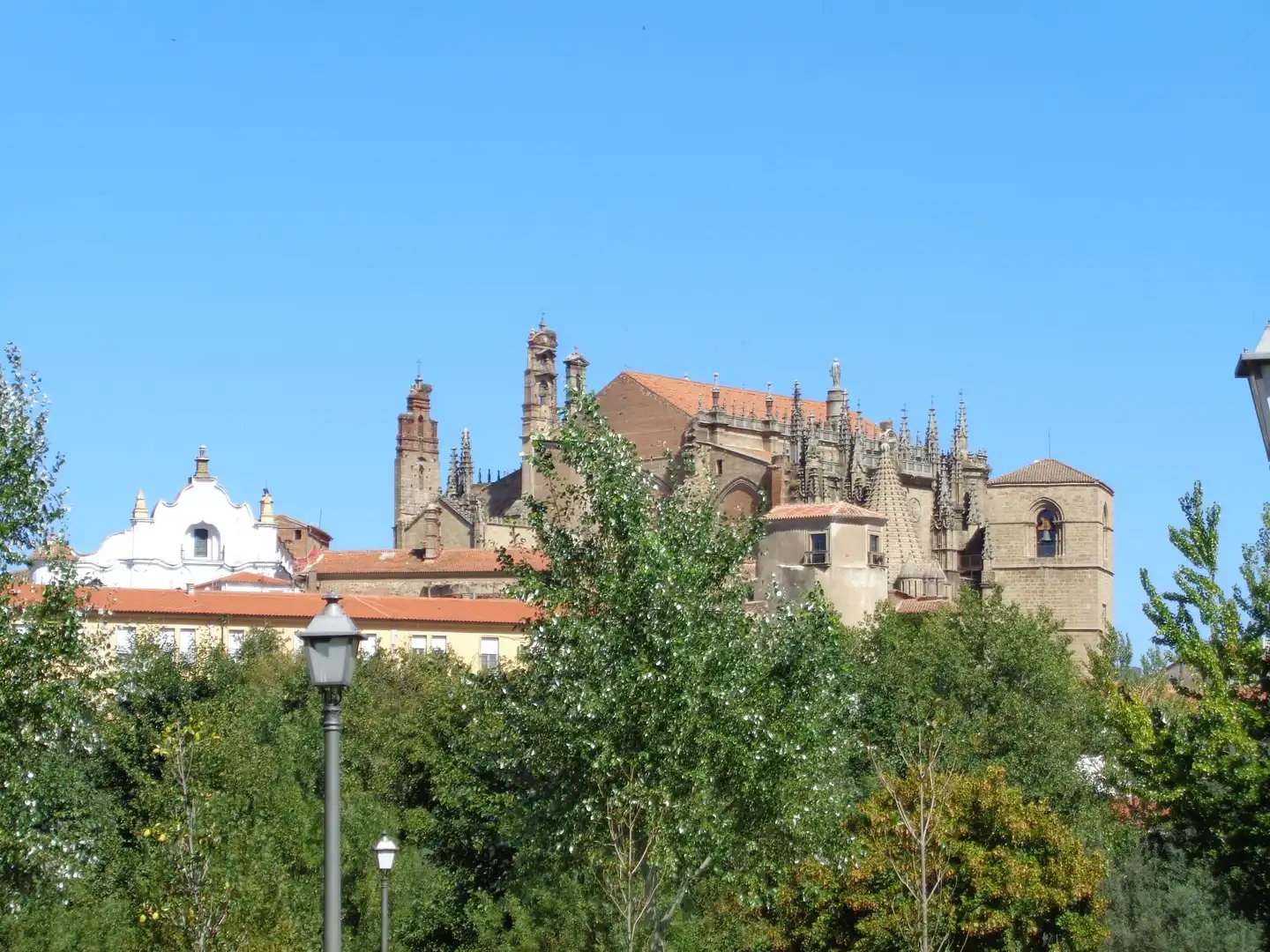 Locale commerciale in affitto a Vial Camino
