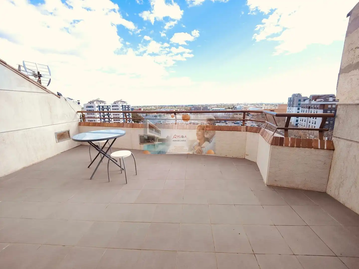 Terraza de Dúplex de alquiler en Castellón de la Plana / Castelló de la Plana con Aire acondicionado, Calefacción y Parquet