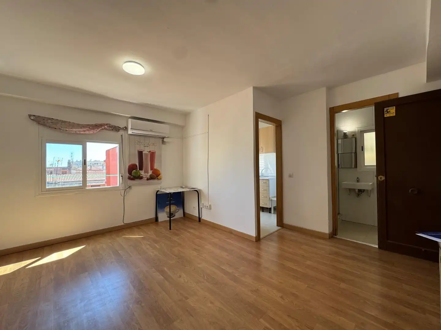 Schlafzimmer von Wohnung zum Verkauf in Salou mit Klimaanlage und Heizung