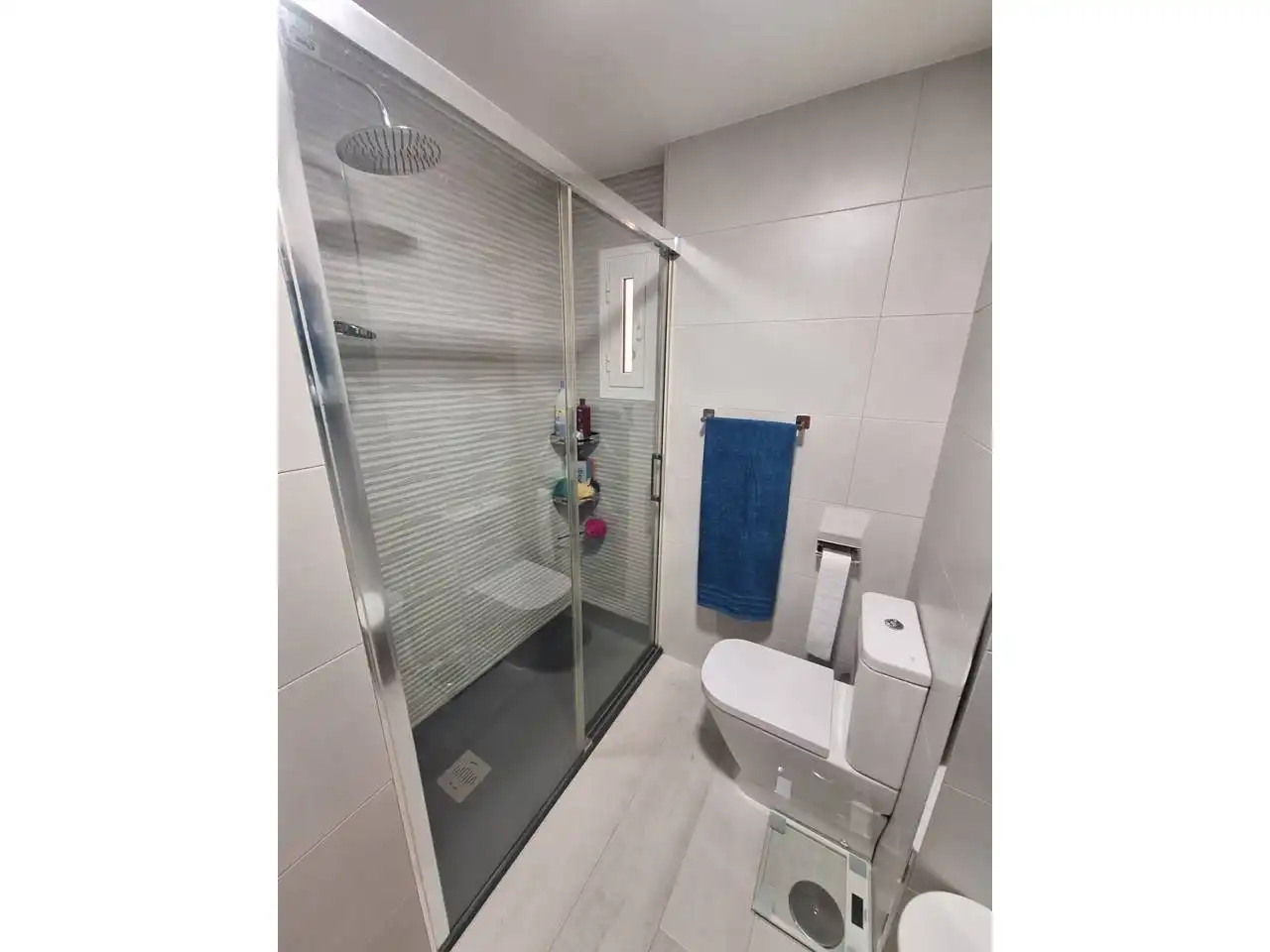 Baño de Piso en venta en Fuenlabrada con Aire acondicionado, Calefacción y Amueblado