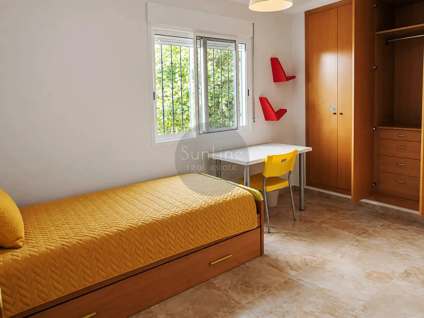 Dormitori de Casa o xalet de lloguer en Picassent amb Aire condicionat, Jardí privat i Terrassa