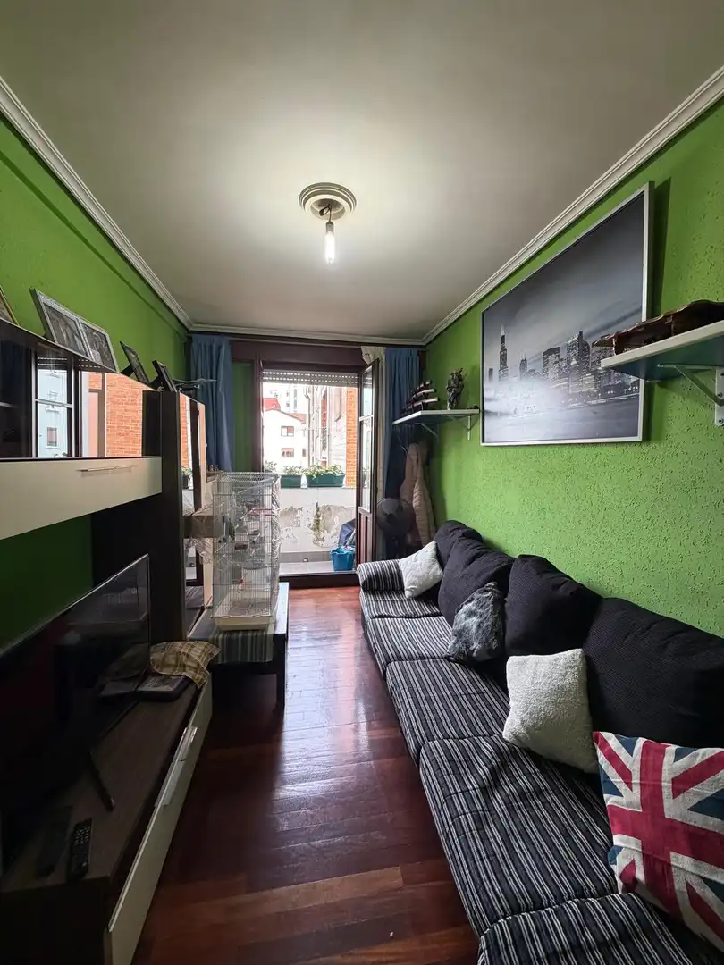 Sala de estar de Piso en venta en Bilbao  con Calefacción y Balcón