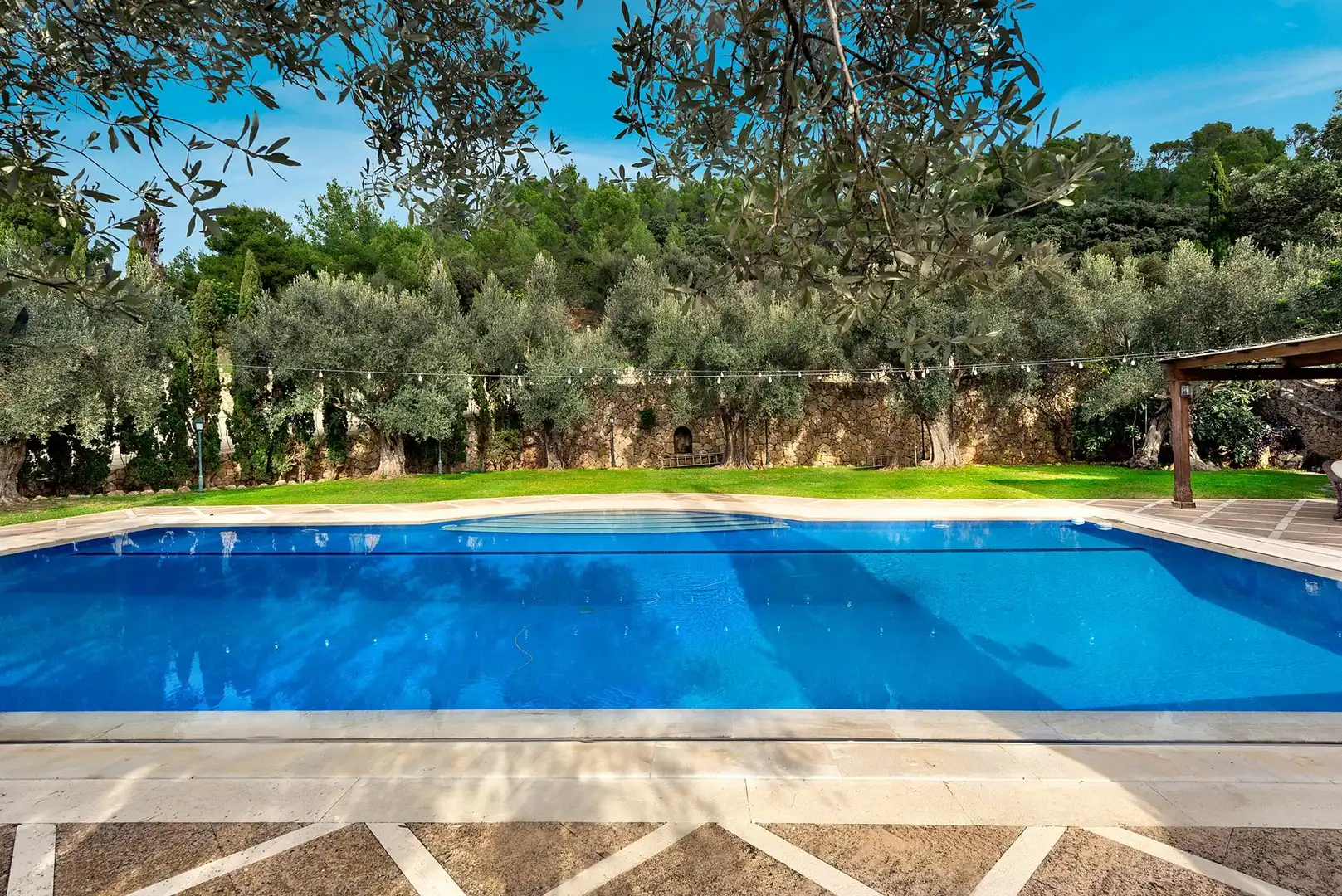 Piscina de Finca rústica de alquiler en  Palma de Mallorca con Aire acondicionado, Calefacción y Jardín privado