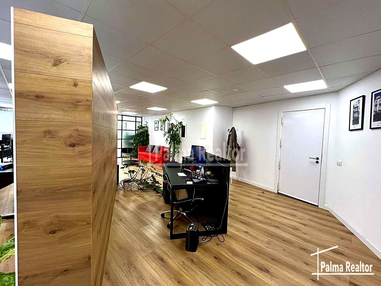 Oficina de lloguer a Del Born, La Llotja - Born, Centre