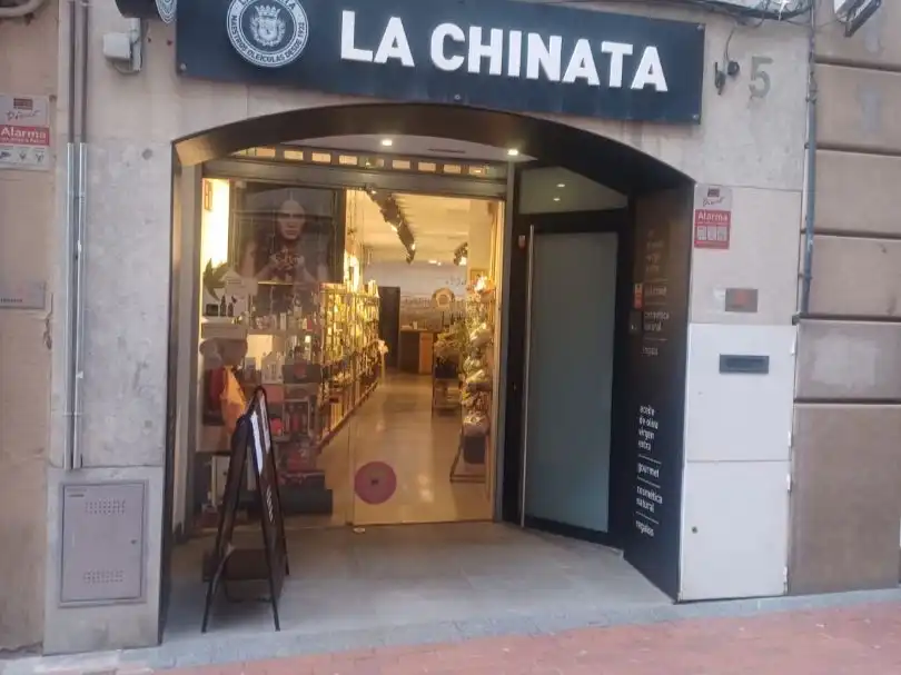 Local comercial en traspàs a FONT VELLA 5
