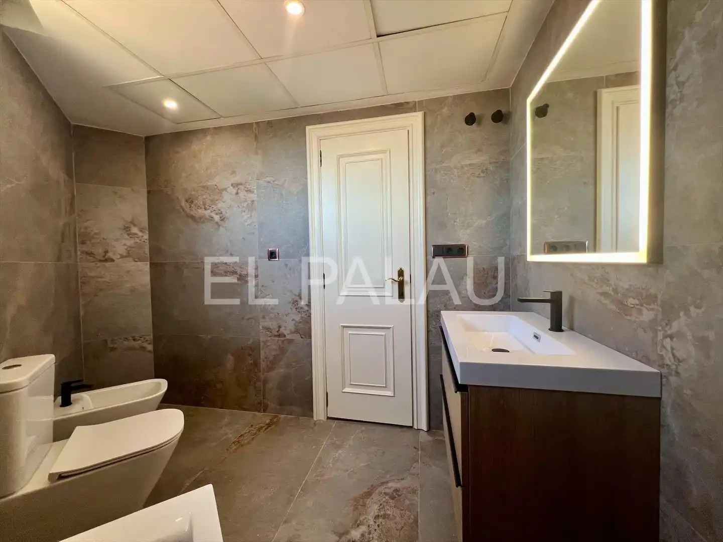 Baño de Piso de alquiler en Valencia con Aire acondicionado, Calefacción y Parquet