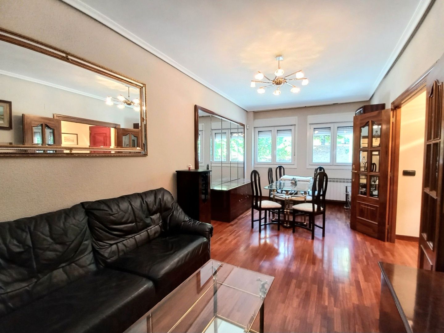 Living room of Single-family semi-detached for sale in Burgos Capital  with Heating, Private garden and Parquet flooring