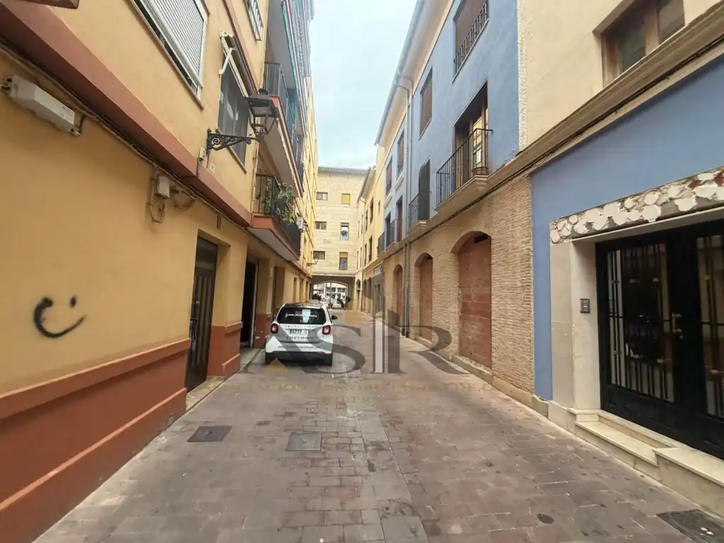 Local de alquiler en Carrer Santos, La Vila