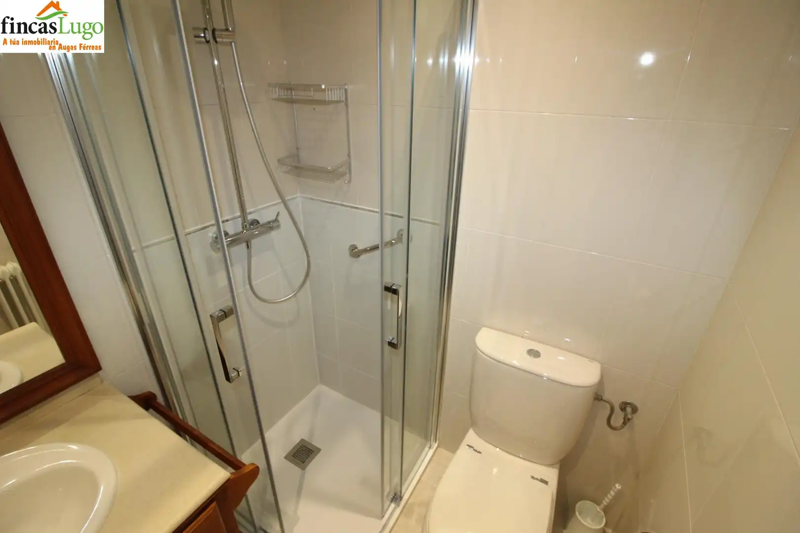 Bathroom of Flat for rent in Lugo  with Furnished