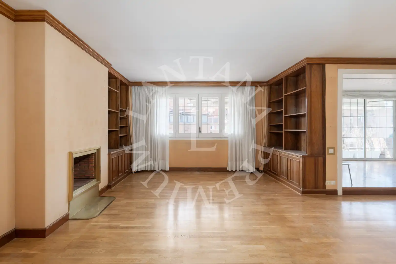 Wohnzimmer von Dachboden zum Verkauf in Barcelona mit Heizung, Parkett und Terrasse