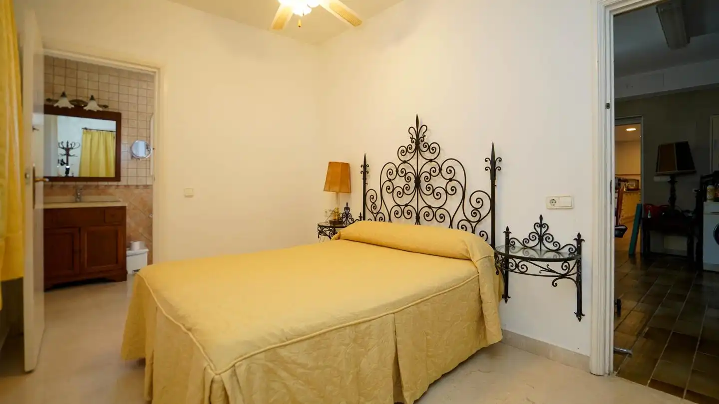 Casa amb terrassa en venda a Avinguda de la Armada Española, imagen 9