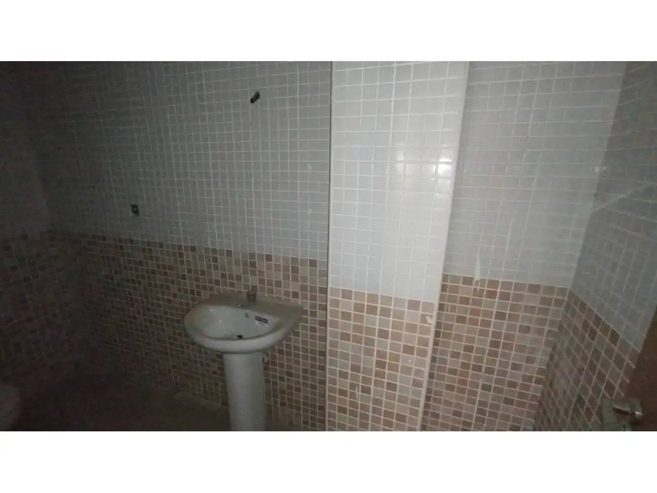 Local comercial en alquiler en Calle Pi y Margall, imagen 4