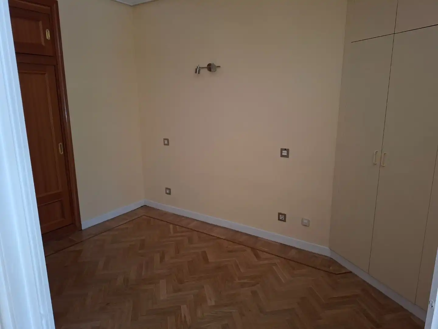 Dormitori de Apartament de lloguer en  Madrid Capital