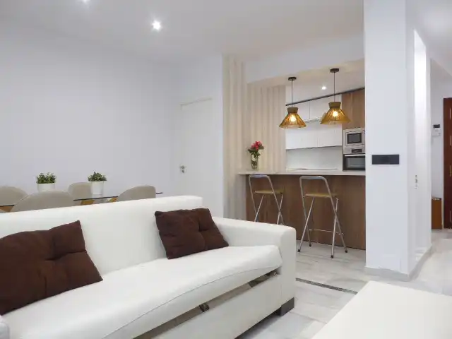 Wohnung mit Aufzug zur Miete in Calle Molina Lario 20, imagen 4