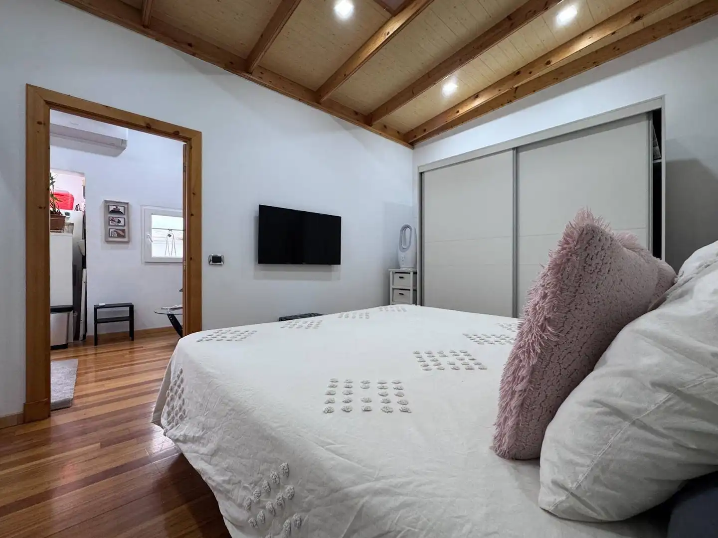 Habitación de Casa adosada en venta en Telde con Terraza, Trastero y Balcón