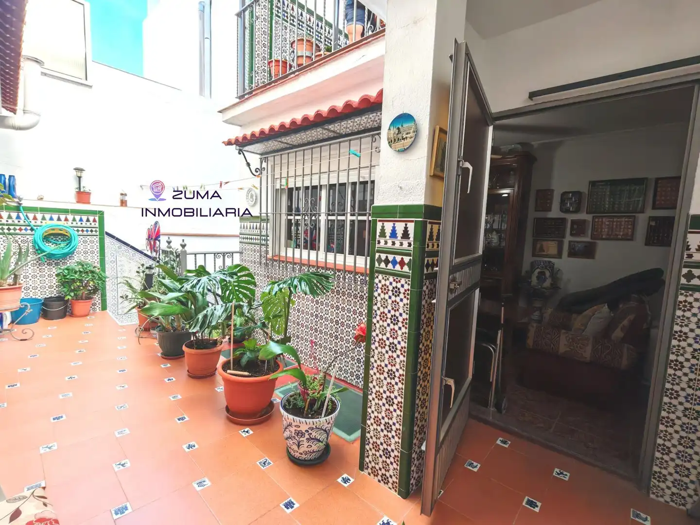 Vista exterior de Casa adosada en venta en Málaga con Aire acondicionado, Calefacción y Terraza