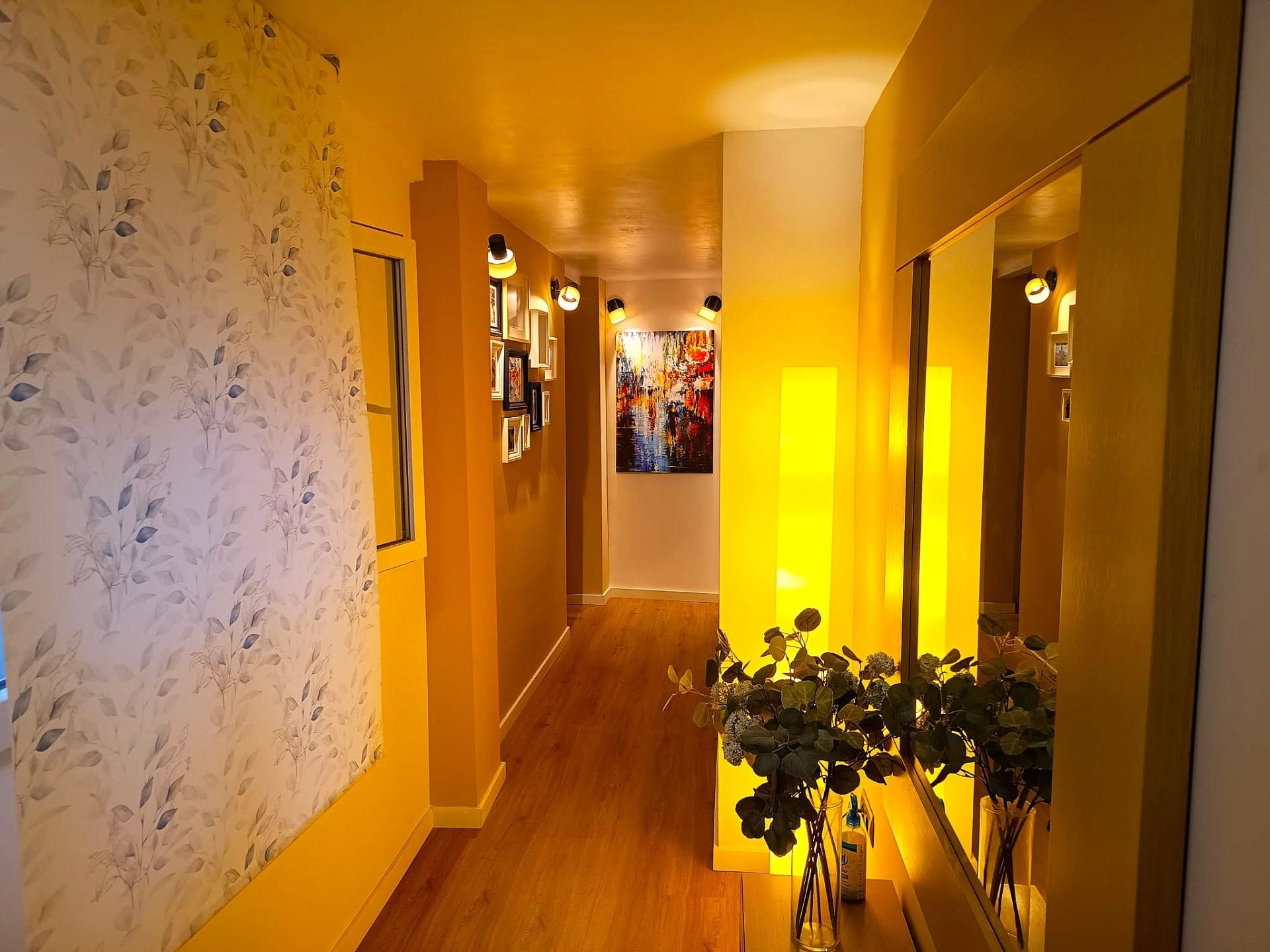 Flat for sale in  Valencia Capital  with Air Conditioner and Balcony