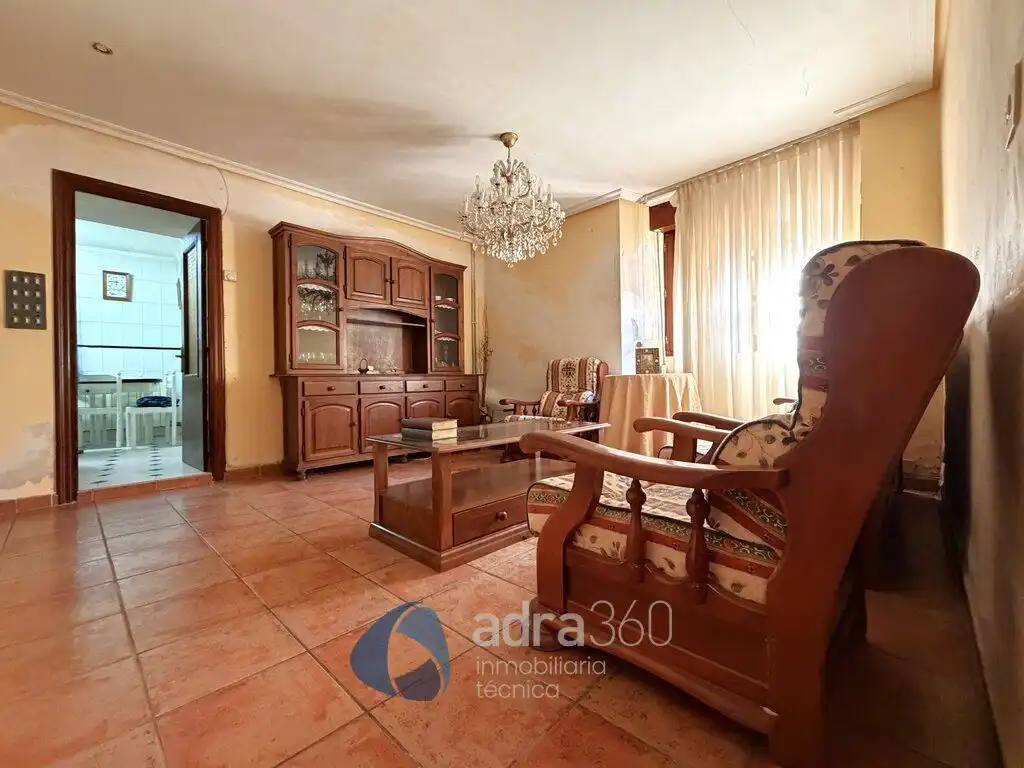 Wohnzimmer von Country house zum Verkauf in Lanciego / Lantziego mit Heizung, Terrasse und Abstellraum