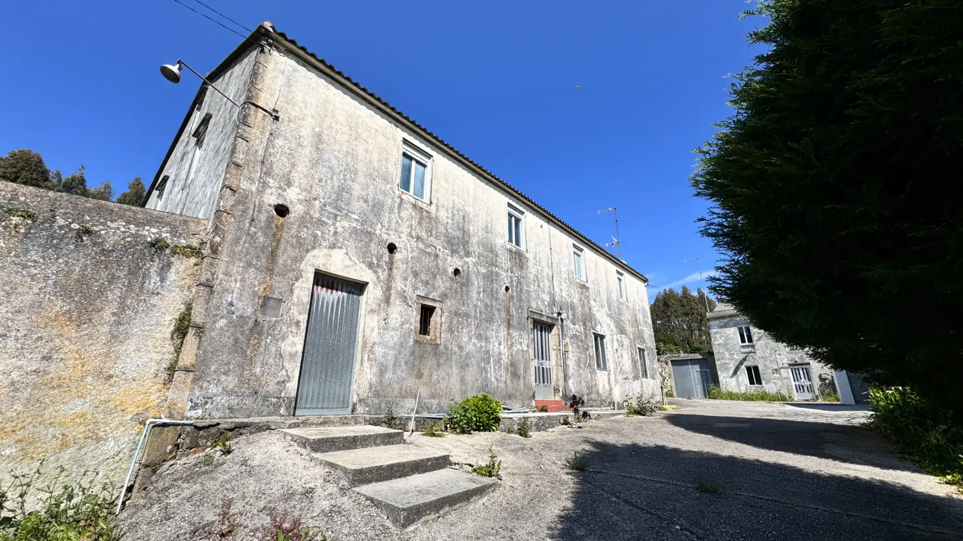 Vista exterior de Casa o chalet de alquiler en Carballo con Parquet, Trastero y Amueblado