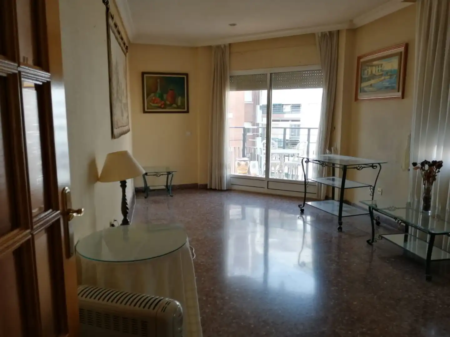 Appartamento con terrazza in affitto a Centro
