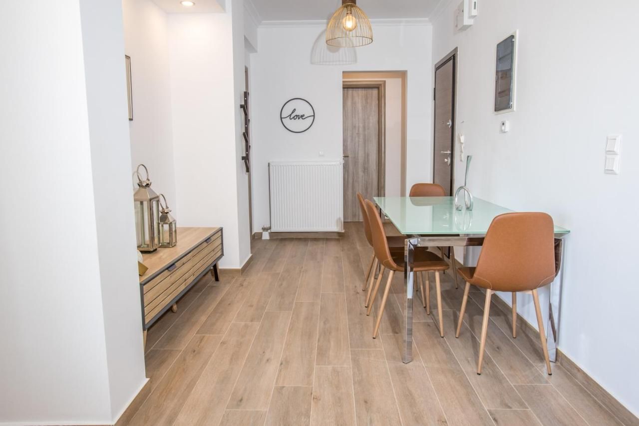 Dining room of Flat to rent in Cornellà de Llobregat  with Air Conditioner, Furnished and TV