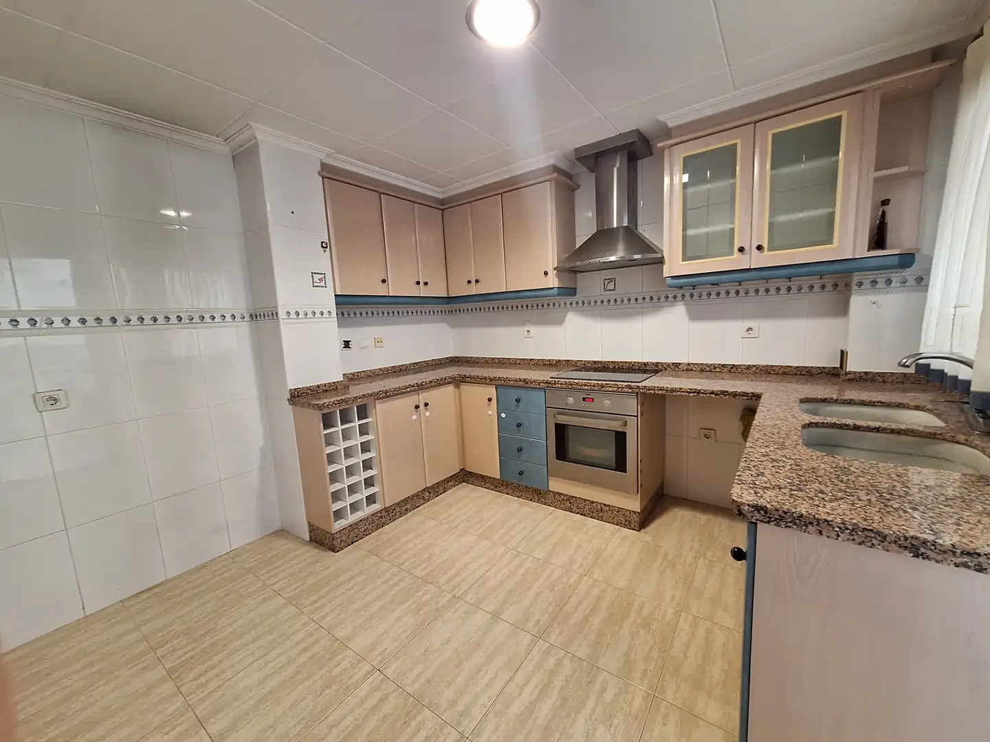 Kitchen of Flat for sale in Sueca  with Air Conditioner and Storage room