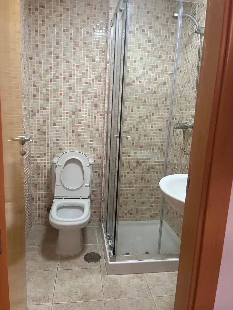 Baño de Apartamento de alquiler en Casares con Aire acondicionado, Terraza y Amueblado