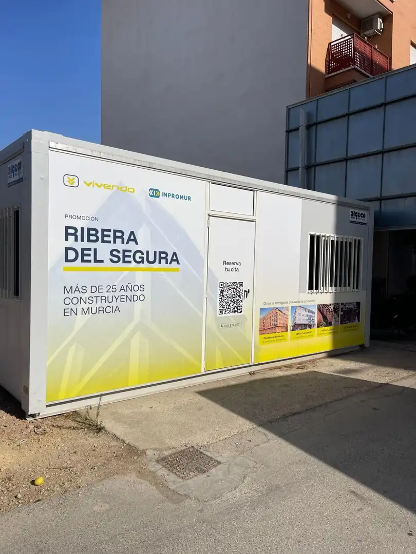 Flat with lift for sale in Calle Calle del Pino, imagen 2