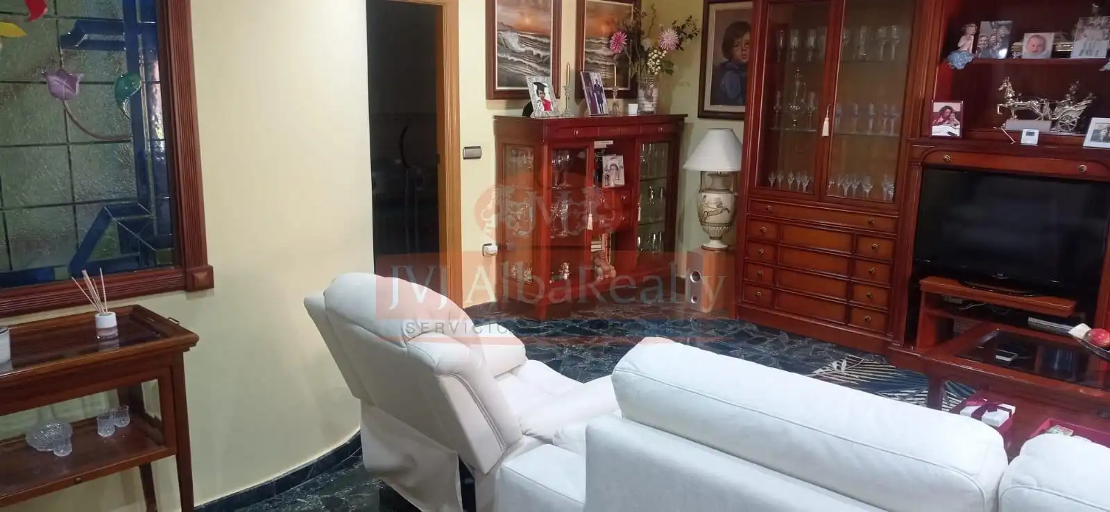 Sala de estar de Casa adosada en venta en Albacete con Aire acondicionado, Calefacción y Jardín privado