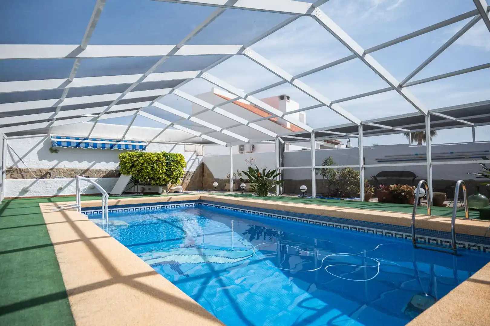 Piscina de Casa o xalet en venda en Mojácar amb Aire condicionat, Calefacció i Jardí privat