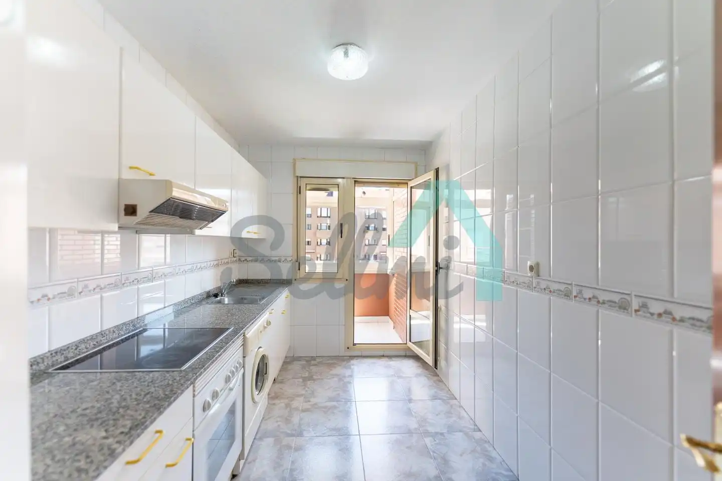 Küche von Wohnung zum Verkauf in Oviedo  mit Heizung, Parkett und Terrasse