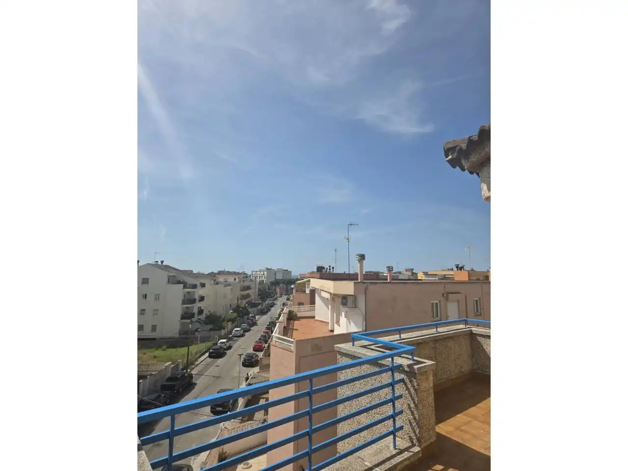 Vista exterior de Àtic en venda en Cunit amb Terrassa, Moblat i Balcó