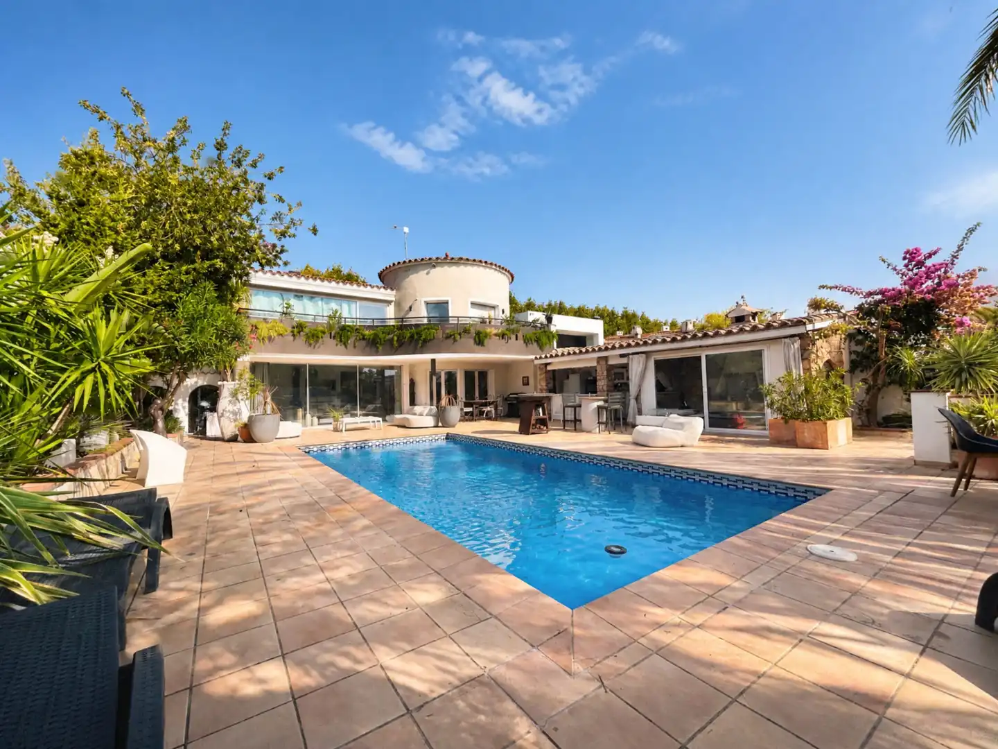 Casa con piscina in vendita a N/A, imagen 2
