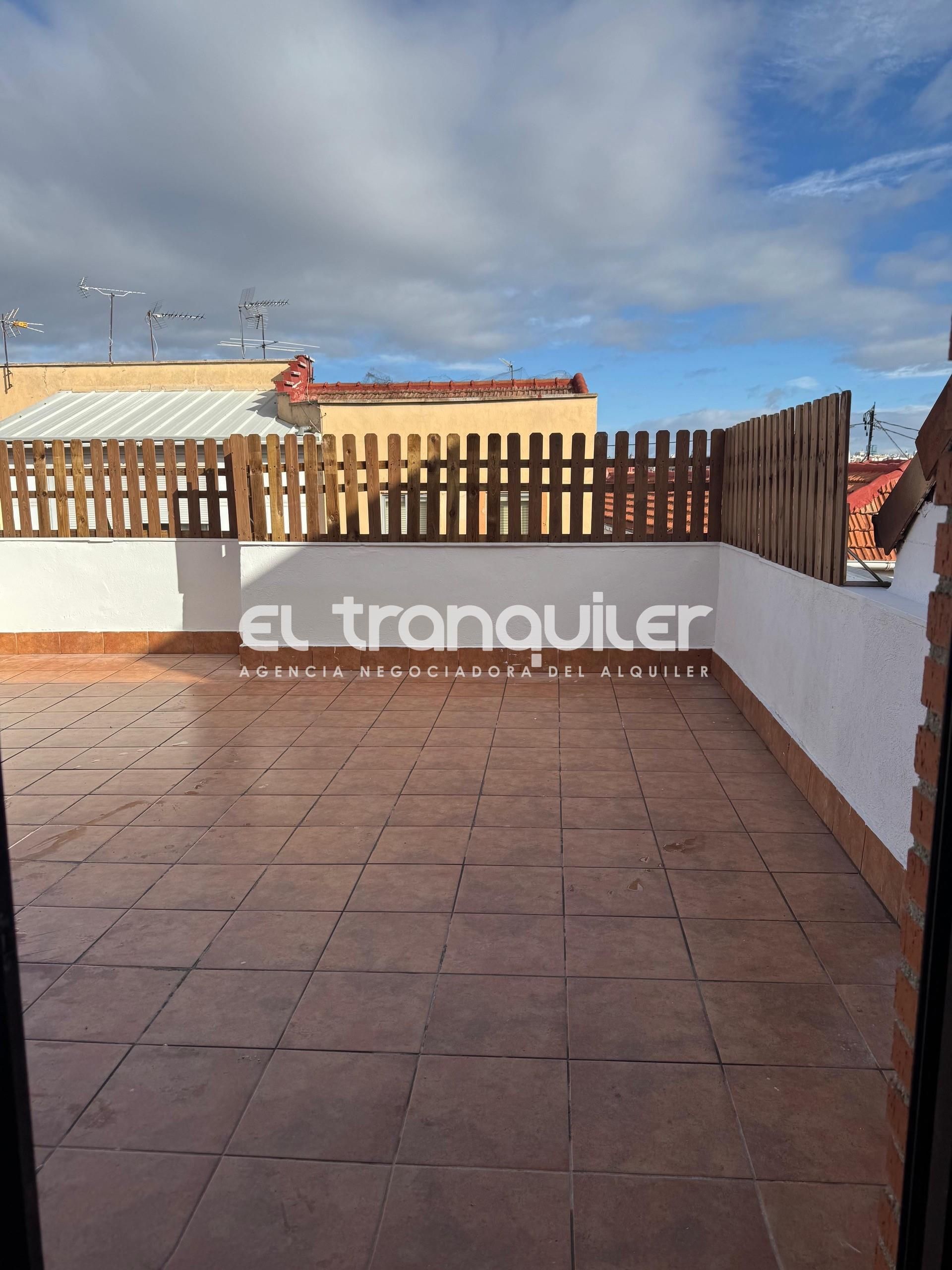 Terrassa de Àtic de lloguer en  Madrid Capital amb Aire condicionat, Parquet i Terrassa