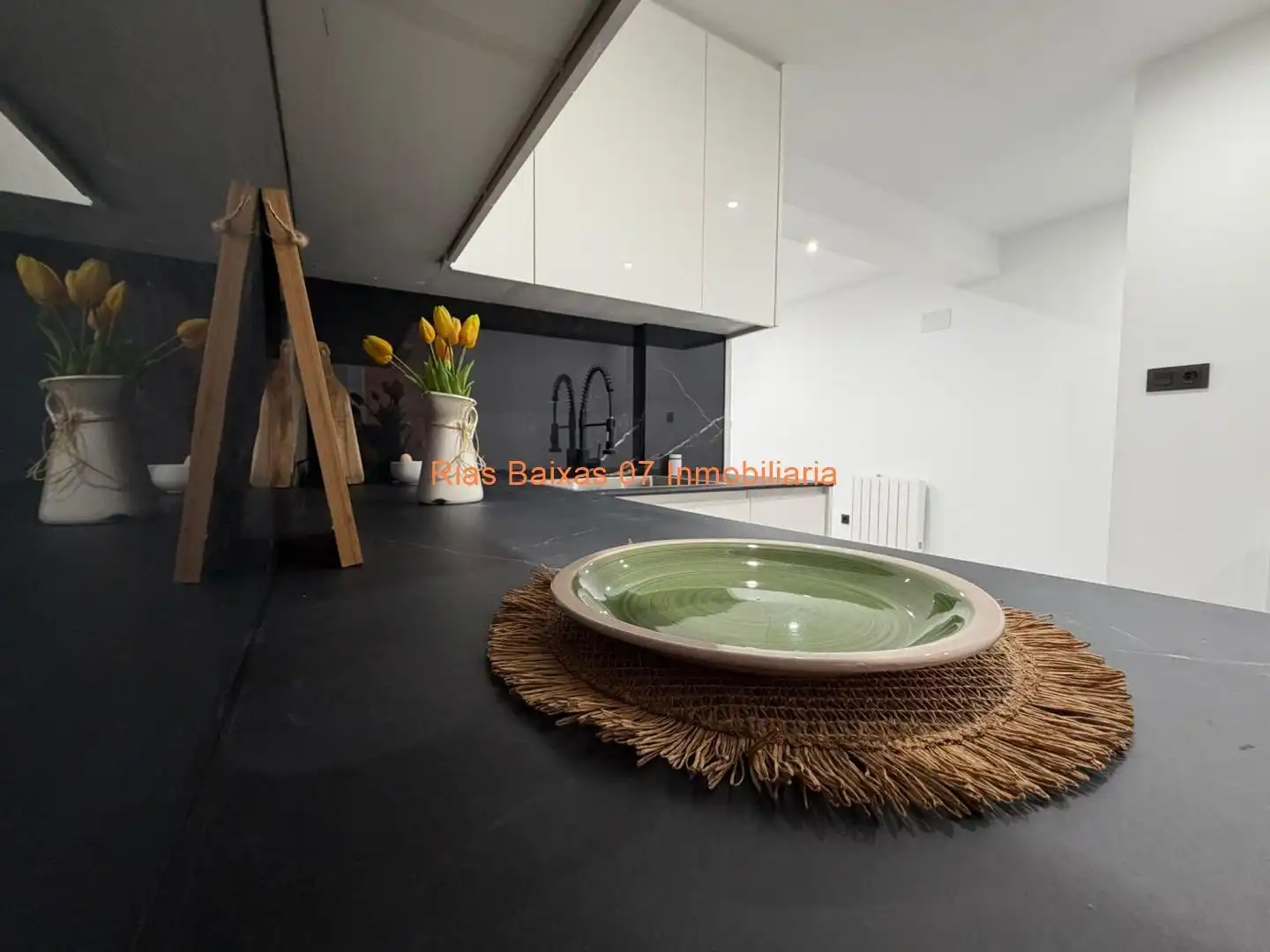 Kitchen of Flat for sale in Vigo   with Heating, Terrace and Storage room