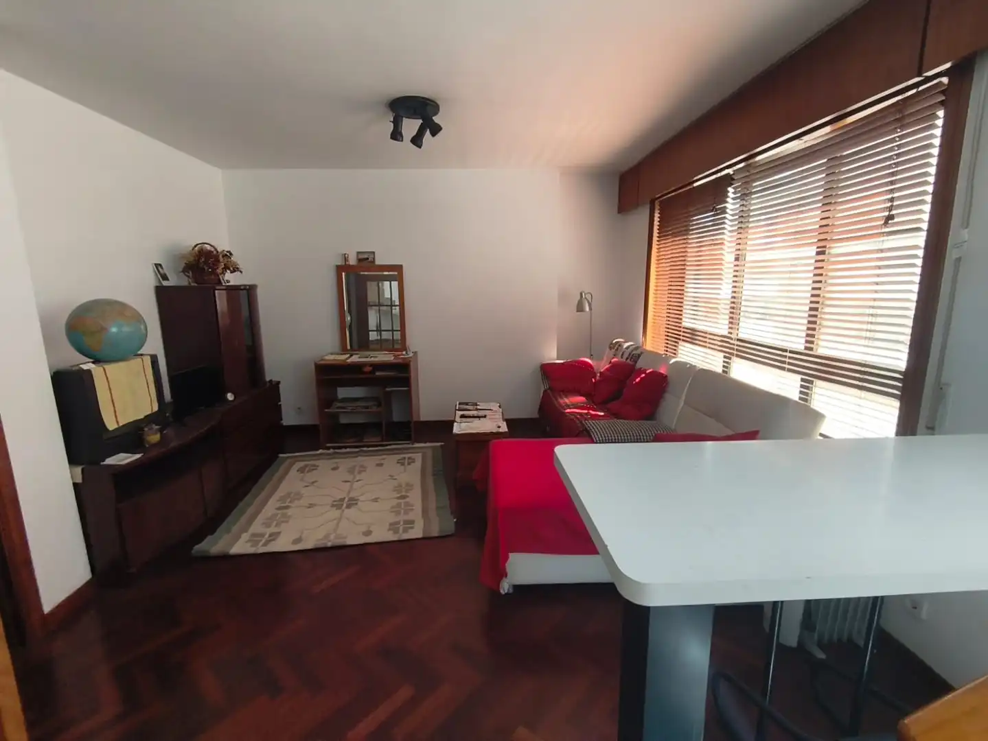 Living room of Apartments for sale in A Coruña Capital   with Heating, Storage room and Furnished