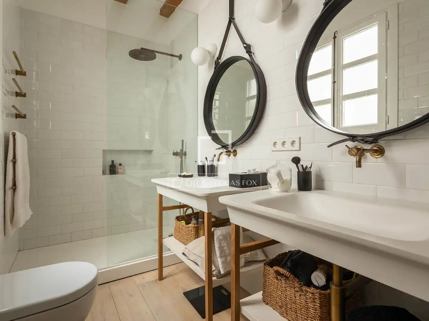Bathroom of Flat for sale in Ciutat Vella