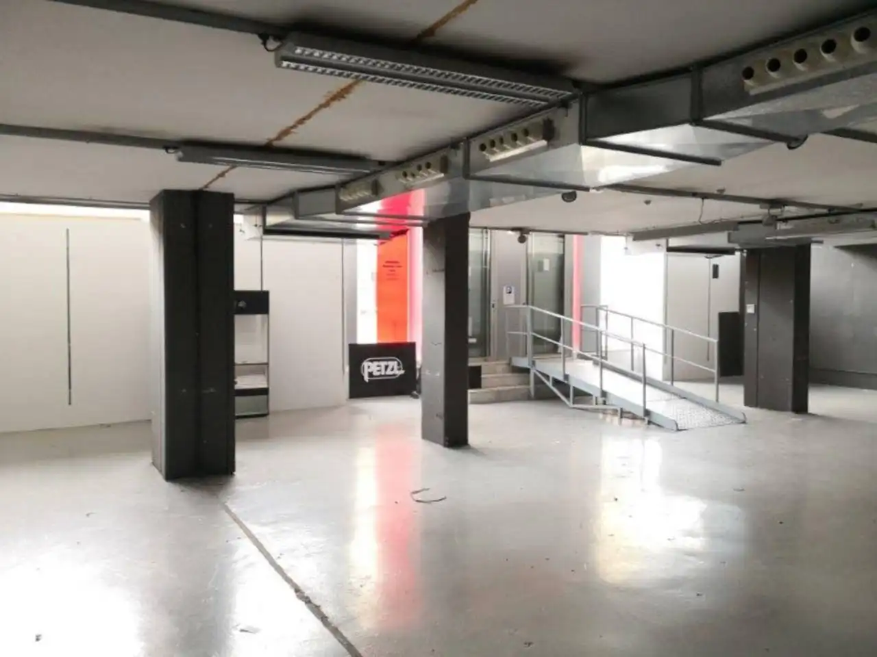 Locale commerciale in vendita a Centre - Sant Oleguer, imagen 6