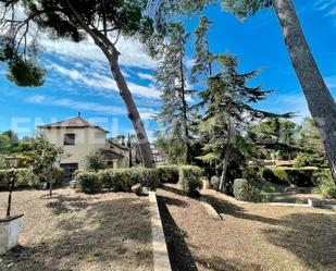 Jardí de Casa o xalet en venda en Sant Cugat del Vallès amb Aire condicionat, Calefacció i Jardí privat