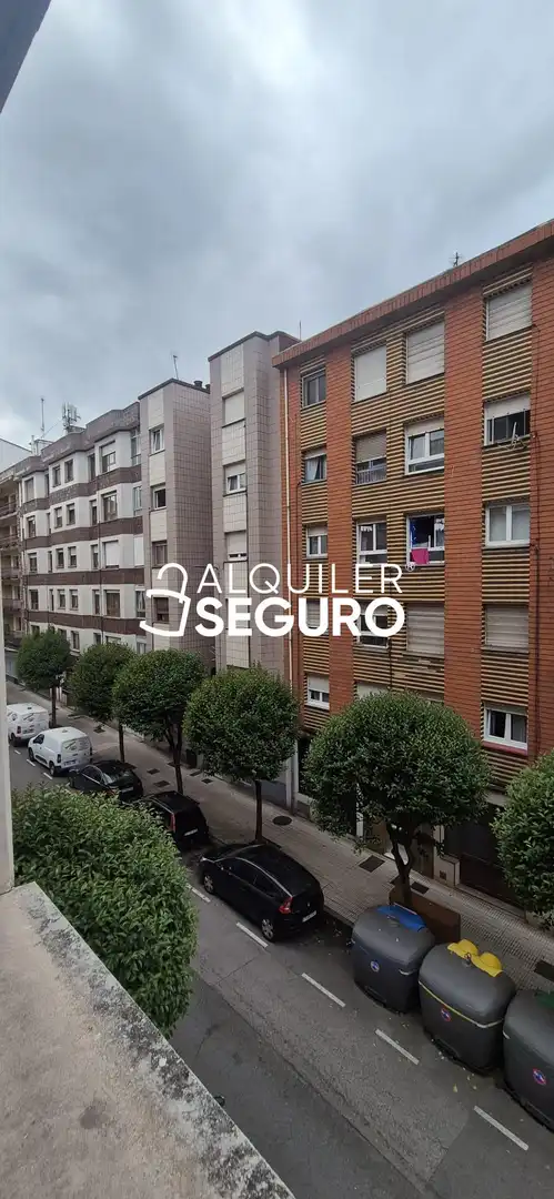 Exterior view of Flat for rent in Gijón   with Heating, Storage room and Furnished