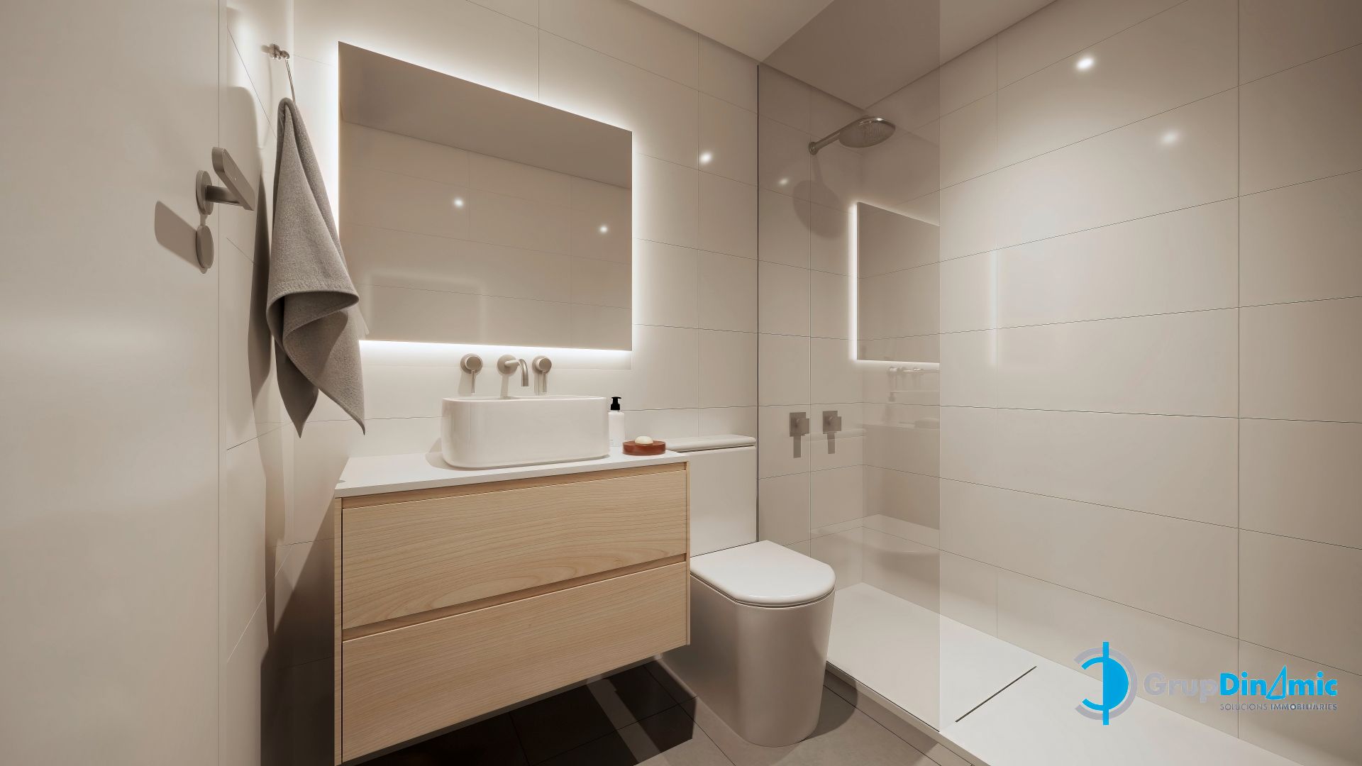 Bathroom of Flat for sale in Palamós  with Air Conditioner, Heating and Terrace