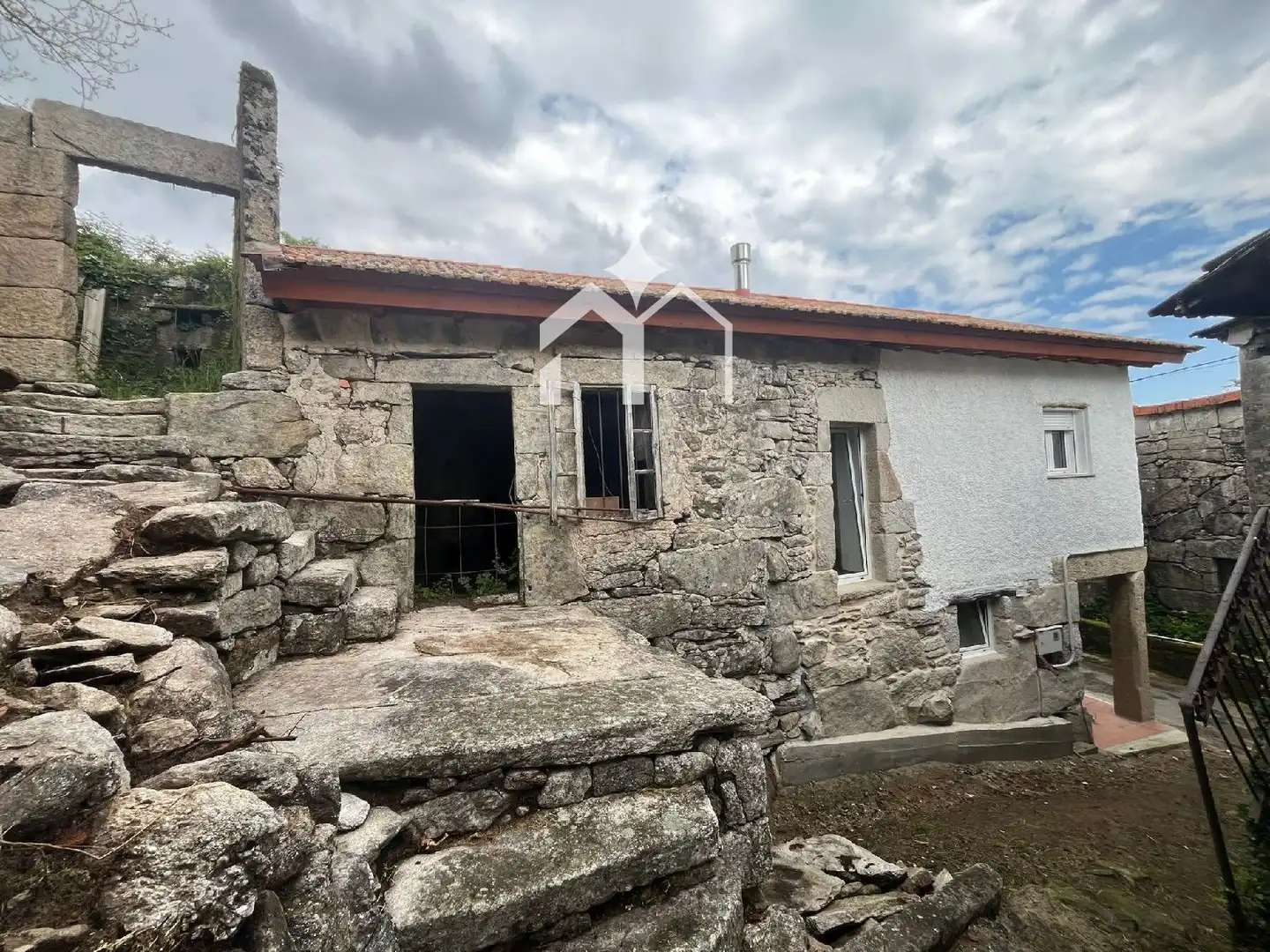 Houses for sale in Melón