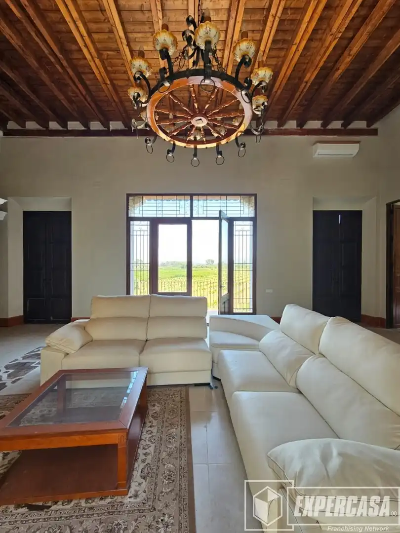 Sala d'estar de Finca rústica en venda en L'Eliana amb Aire condicionat, Calefacció i Terrassa