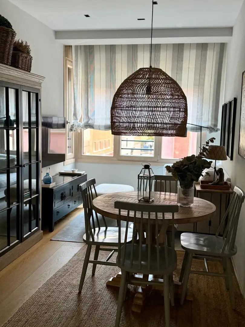 Comedor de Apartamento de alquiler en León Capital  con Calefacción, Parquet y Amueblado