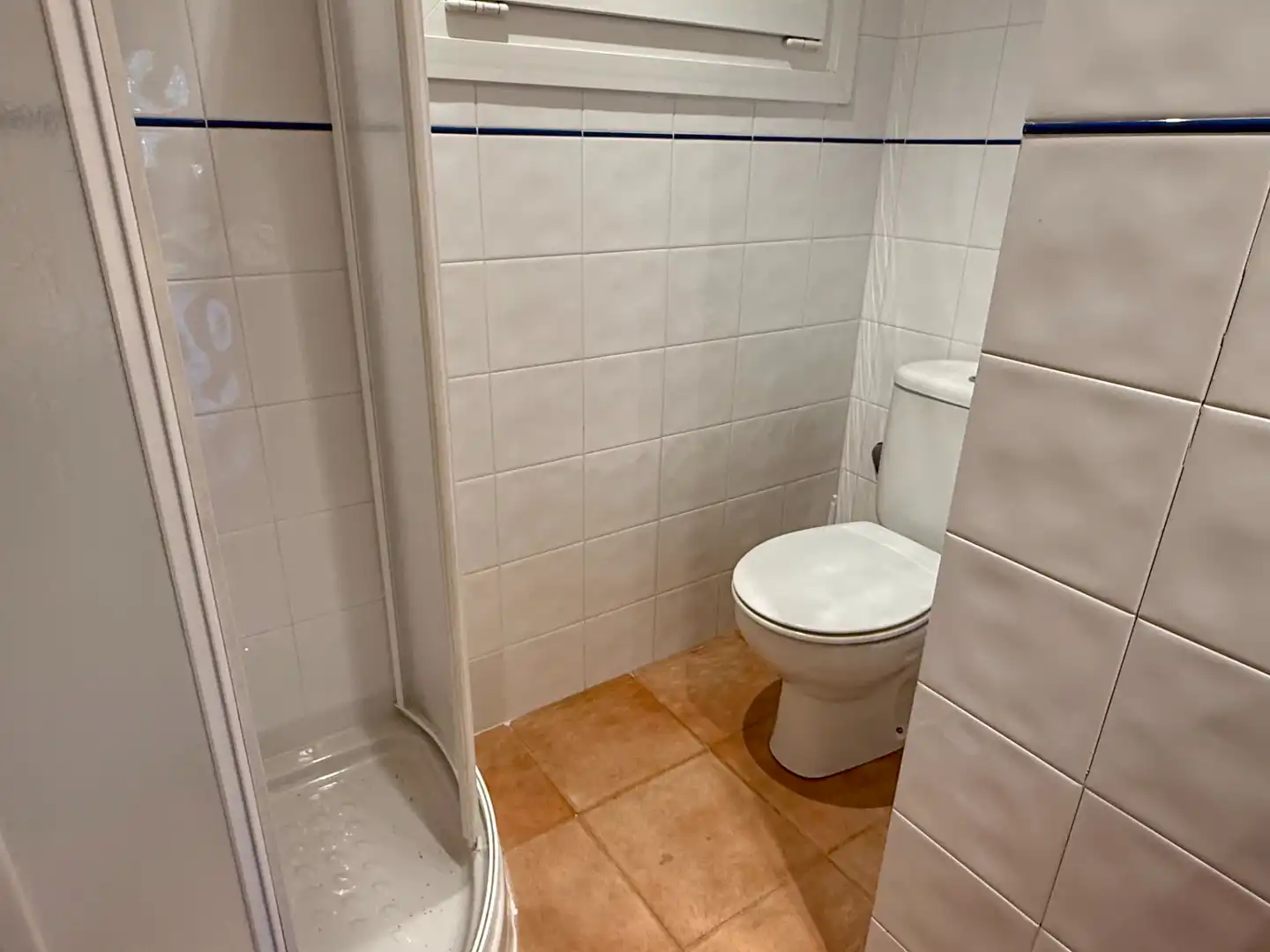 Badezimmer von Wohnungen zum Verkauf in Palafrugell mit Klimaanlage, Terrasse und Gemeinschaftspool